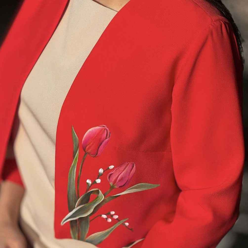 Crepe coat with tulip pattern